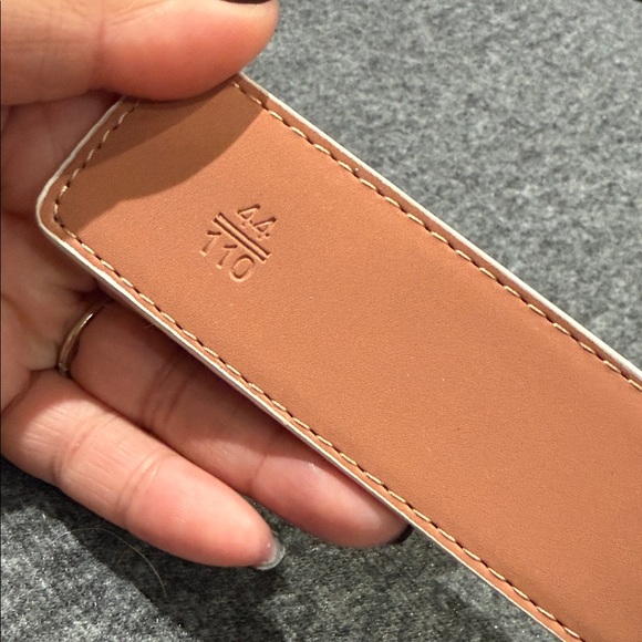 Cream  Checkered Belt with Black Buckle - Picture 5 of 10